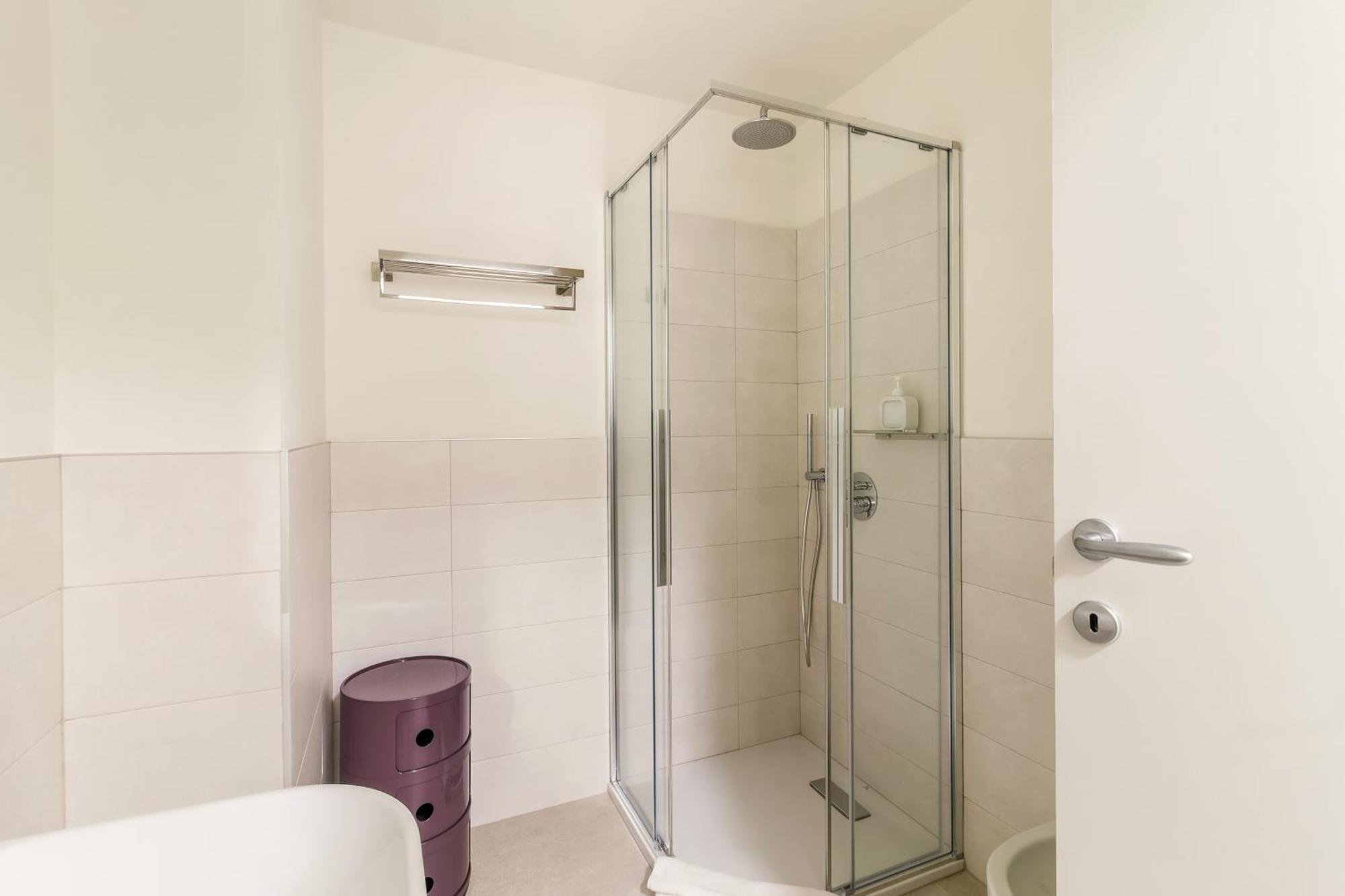Como City Wall Apartment Como